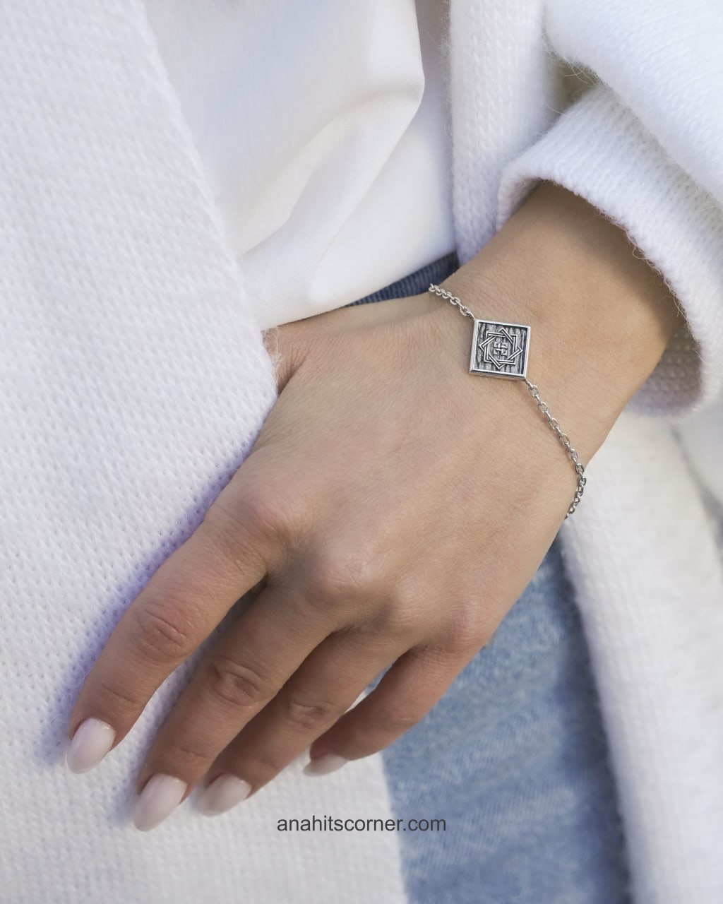Anahit's Corner unique jewelry Facebook ad