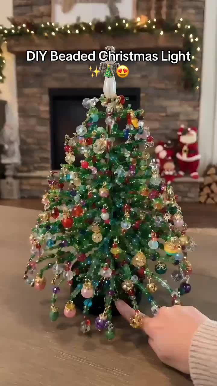 Cozyfolk Facebook ad: Tiny tree, maximum Christmas sparkle.