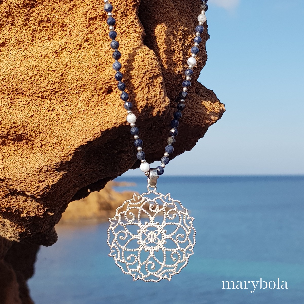 Joyería Marybola Facebook ad: Marybola es un espacio en dedicado a los…