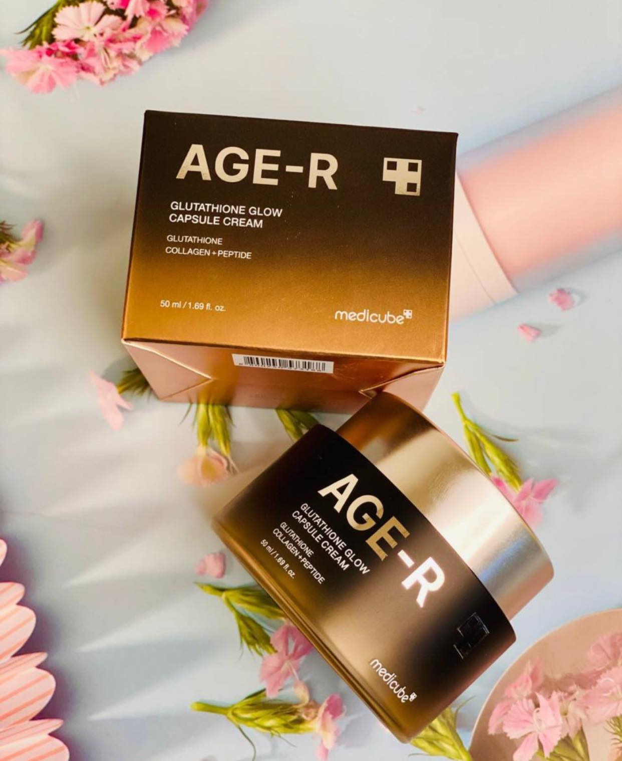 Ecoluxe Skincare Glow Facebook ad: Vous avez encore des difficultés à faire disparaître…