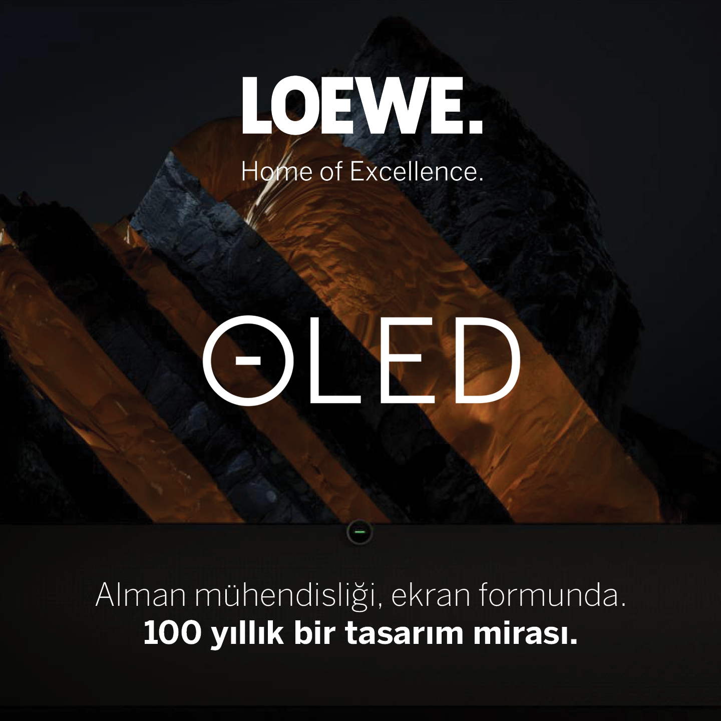 JUSTSTANDART Facebook ad: Görüntüde Mükemmelliğin Yeni Adı.