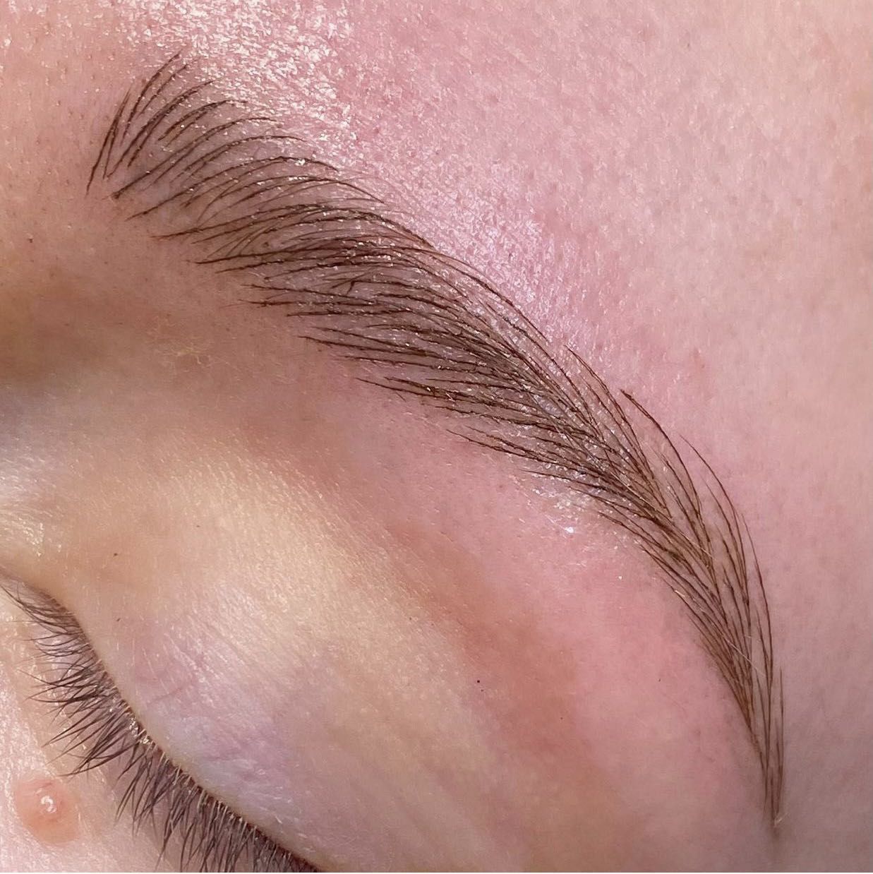 Amber-Lea Brows Facebook ad