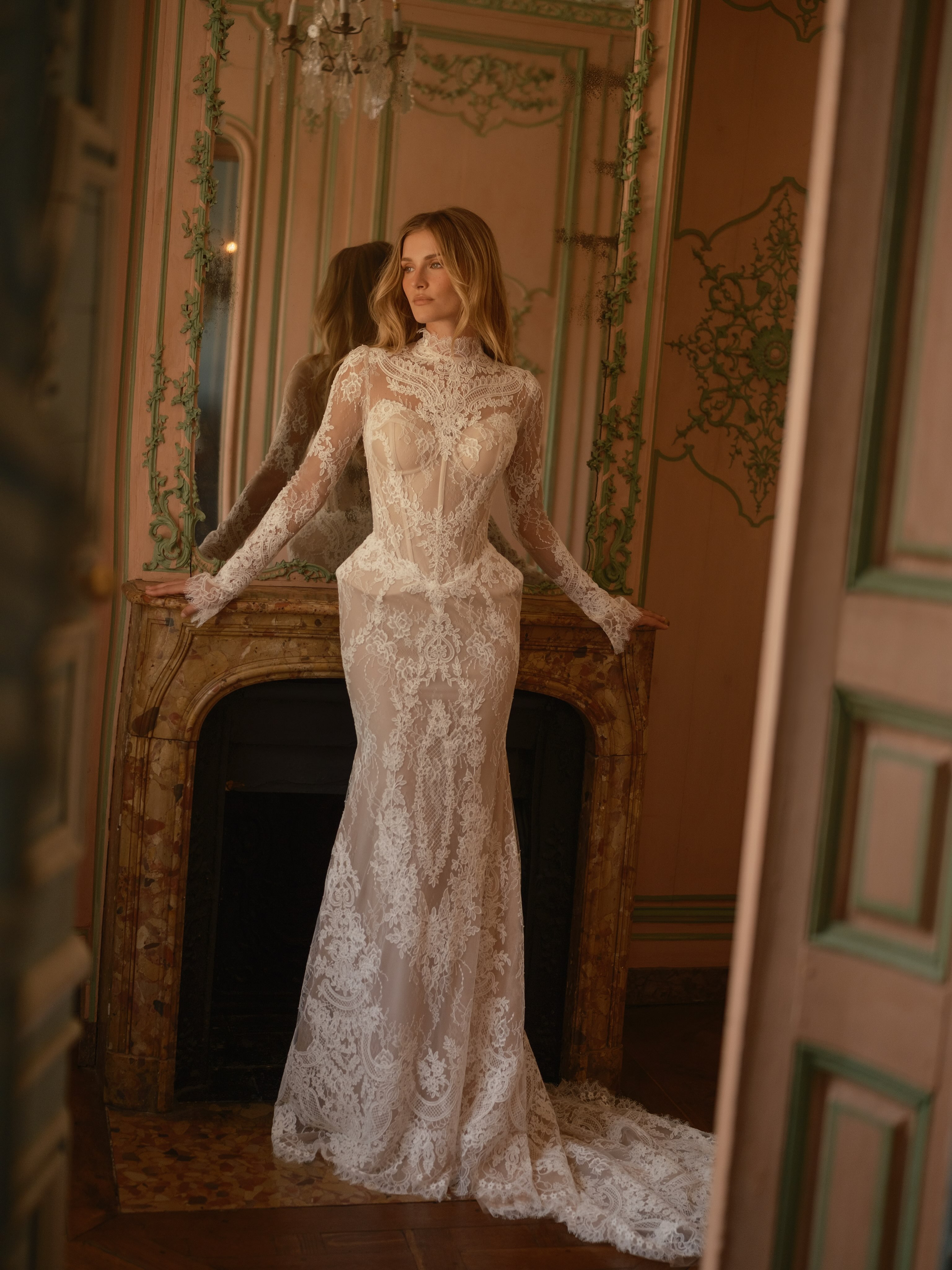 מורן אדרי שמלות כלה וערב - Moran Edri bridal & evening dresses designer Facebook ad: SOLENE