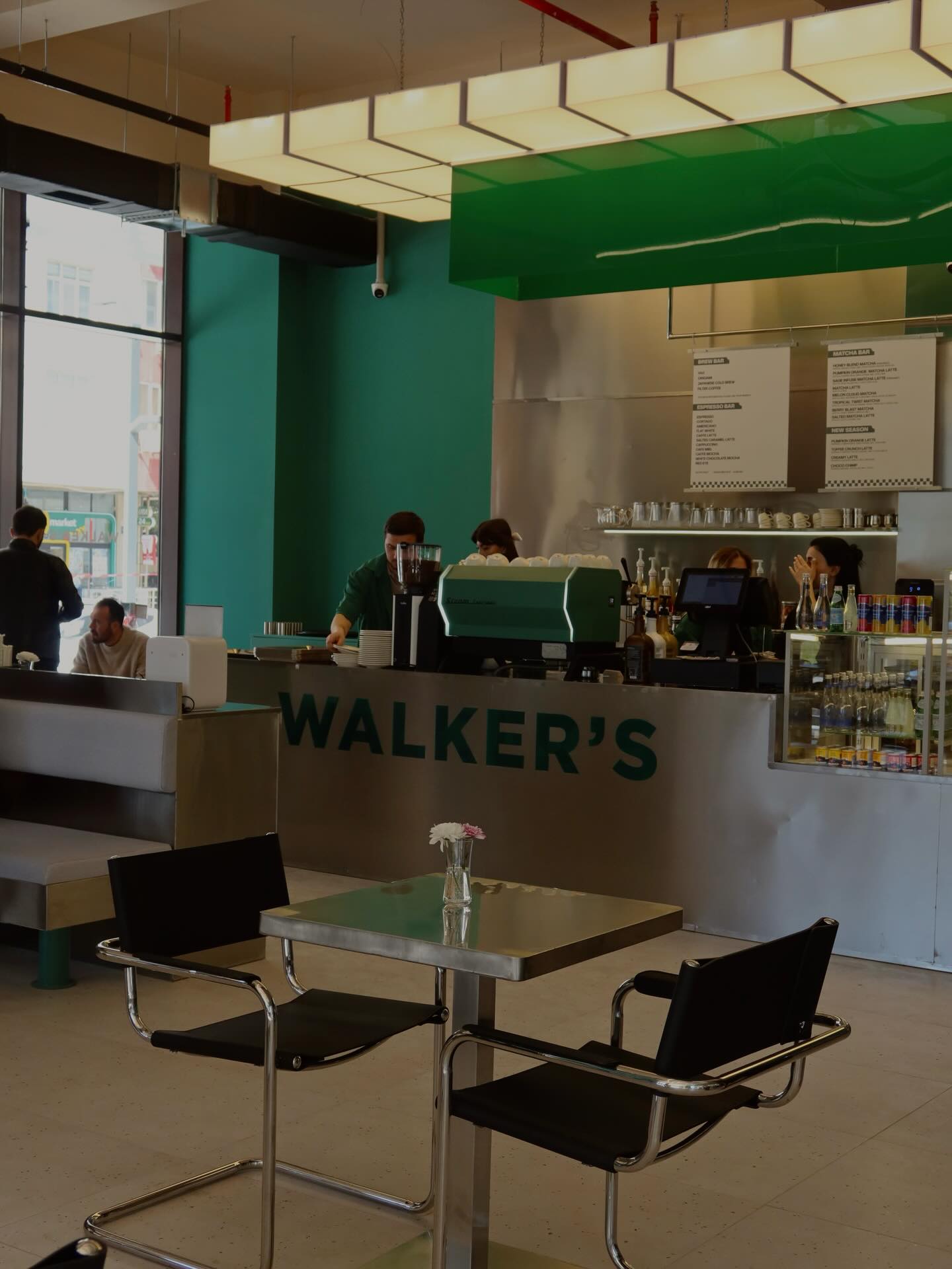Walker's Azerbaycan Facebook ad: We’re starting the week with great news, Walker’s…