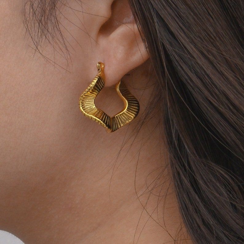Anriné Jewels Facebook ad