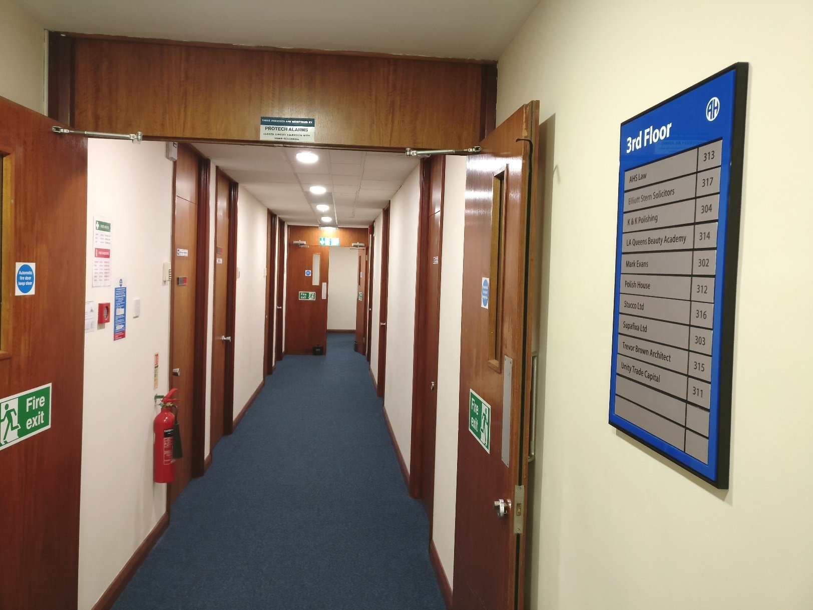 Ashley House Business Centre Facebook ad: We have various room sizes available to let…