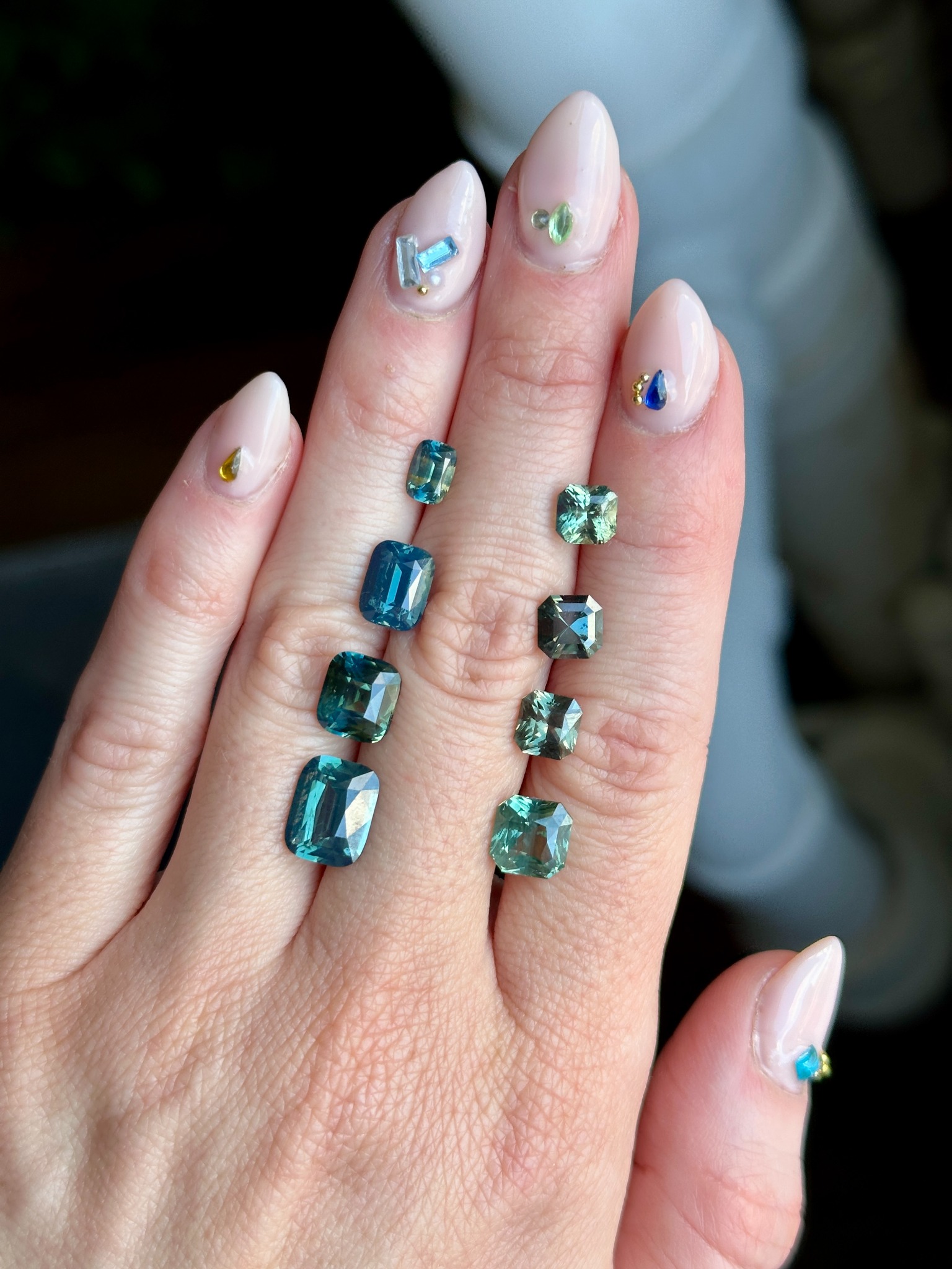 Anueva Jewelry Facebook ad