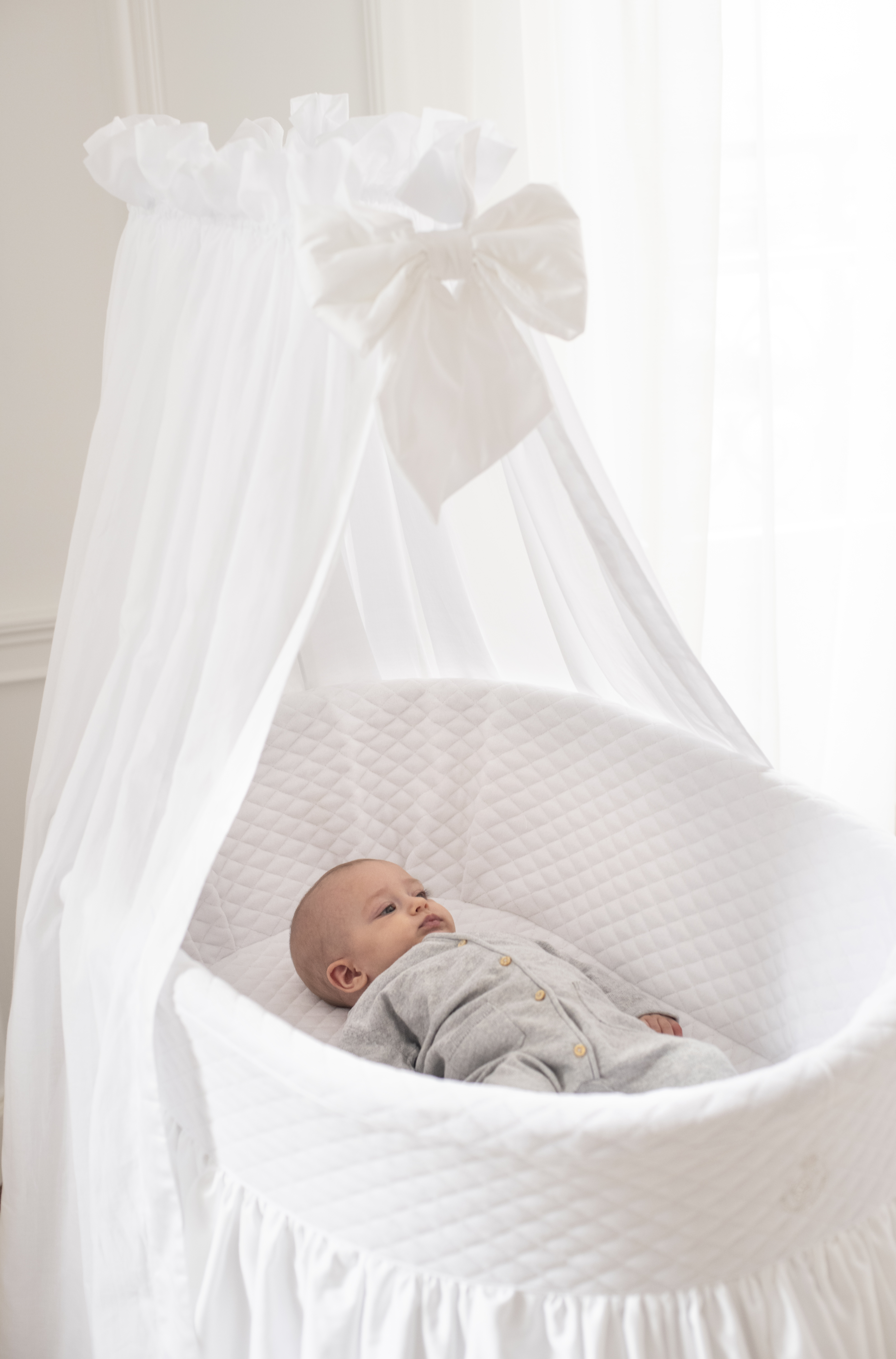 Caramella Facebook ad: Baby cots, bedclothes, lighting | Caramella
