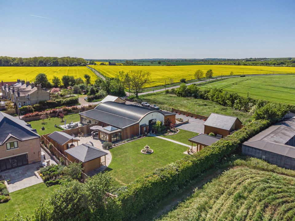 Cooke Curtis & Co Facebook ad: Looking for your next home?