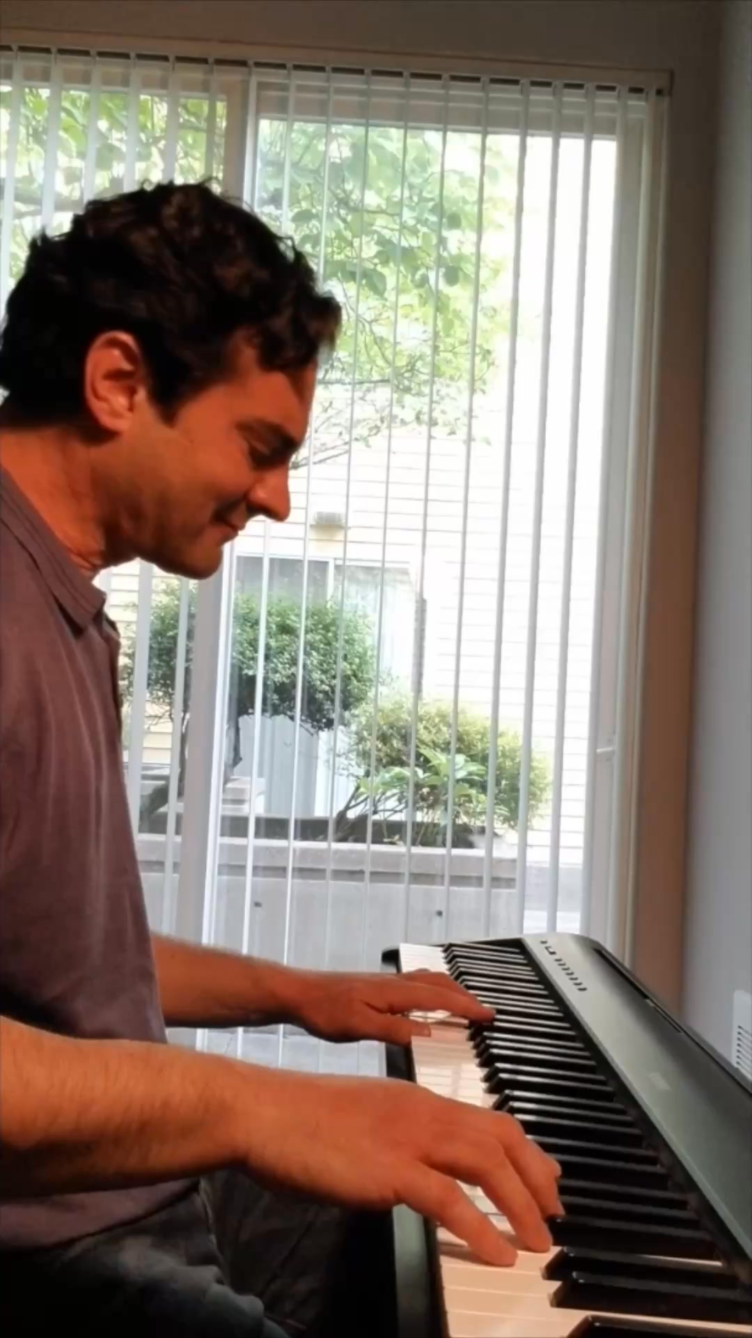 Piano With Jonny Facebook ad: Stop Noodling. Start Improvising.