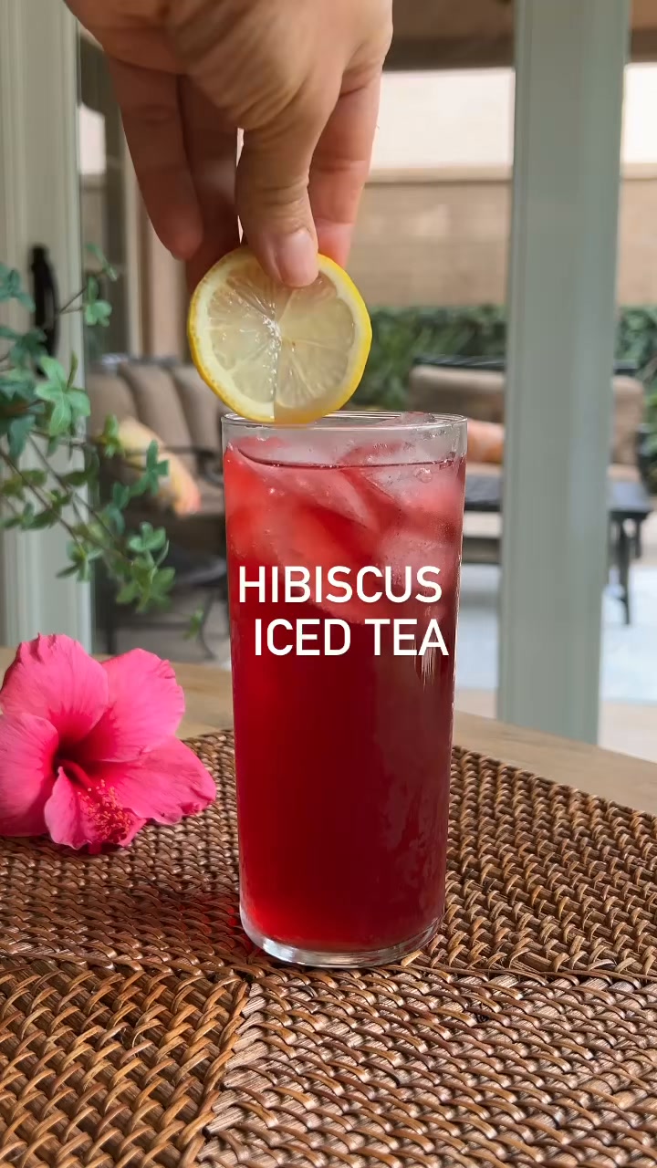 Nature’s Herbal Tea Facebook ad: INVEST SA SARILI MO HABANG MAY PAGKAKATAON.