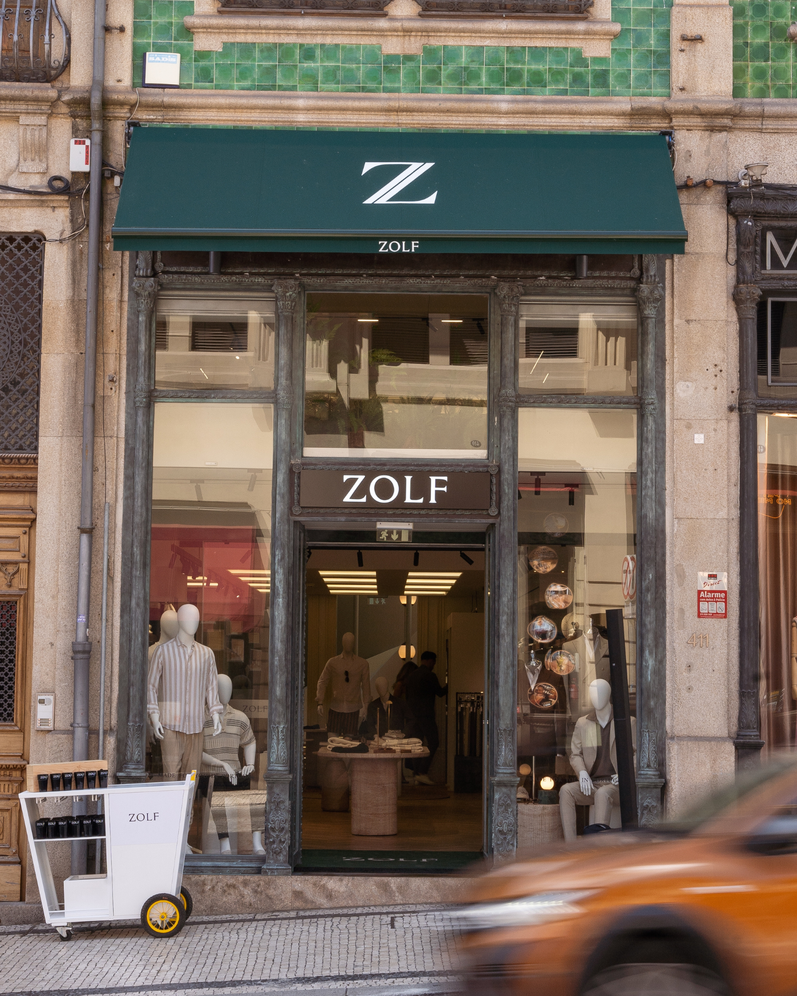 ZOLF Facebook ad: Descubra a 𝗭𝗢𝗟𝗙 𝗦𝘁𝗼𝗿𝗲 𝗣𝗼𝗿𝘁𝗼, no coração da…