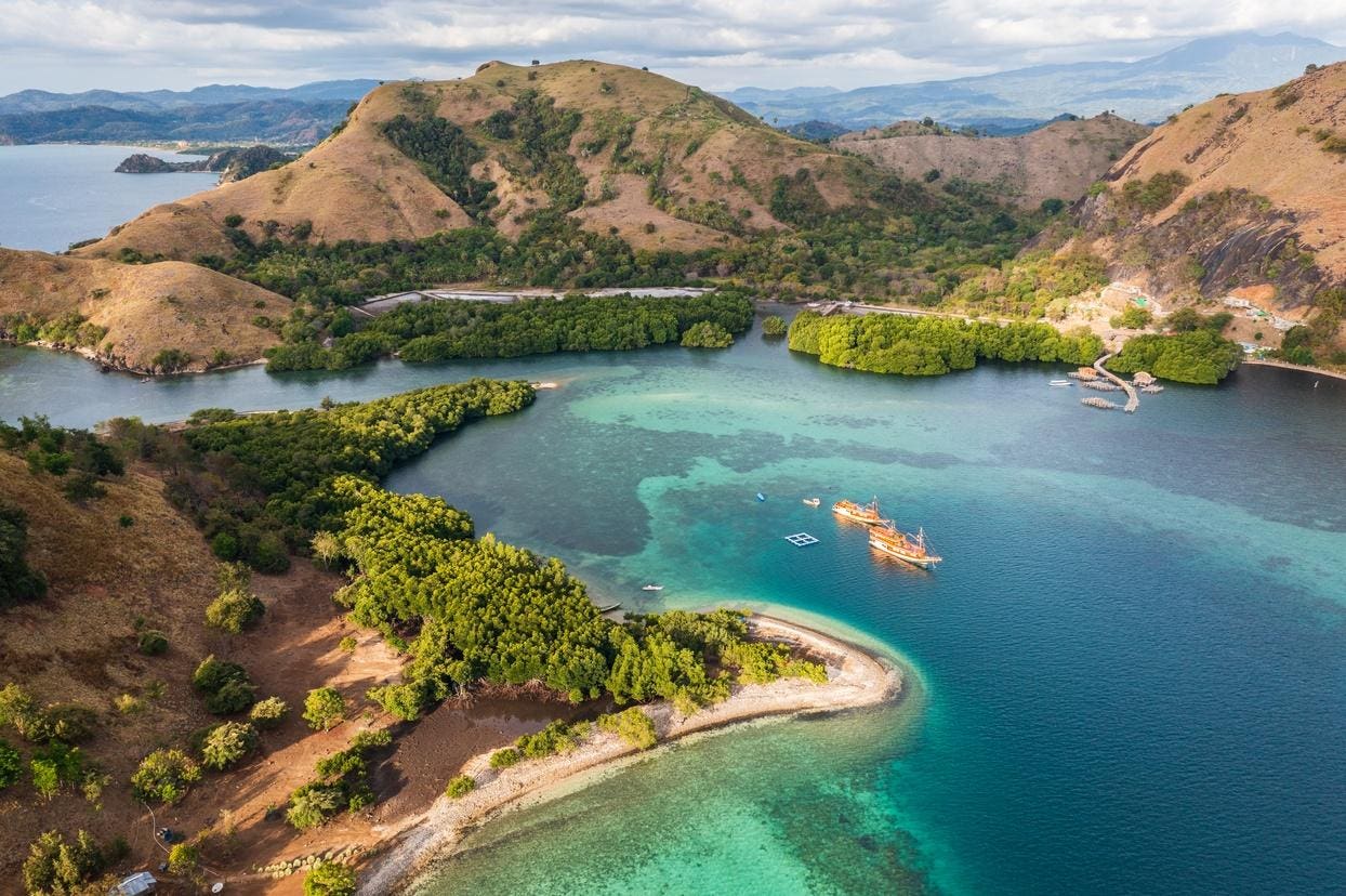 Komodo Luxury Facebook ad: Plan Your Private Komodo Voyage