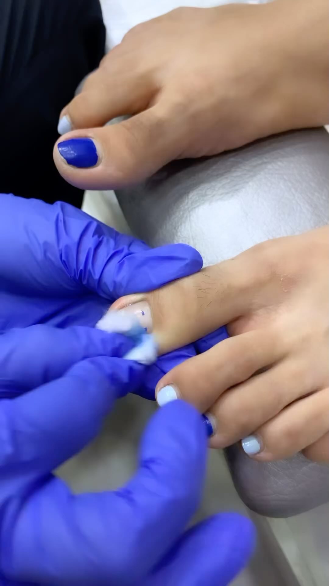 Hola bonita nails spa Facebook ad: Bonitas empieza el año con el mejor cuidado…