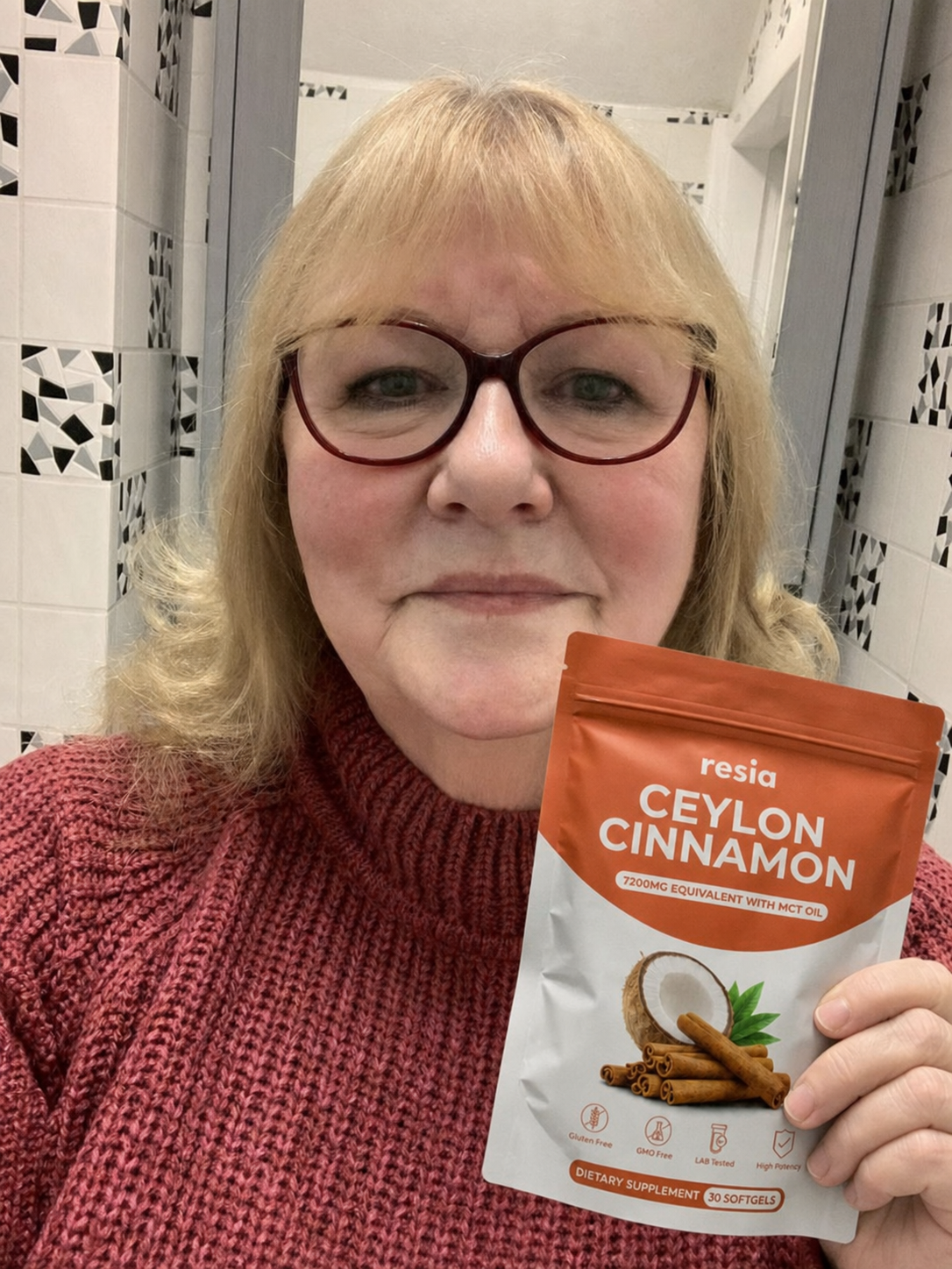 Sarah Peekmill Facebook ad: Ceylon Cinnamon 7200mg Equivalent with MCT Oil