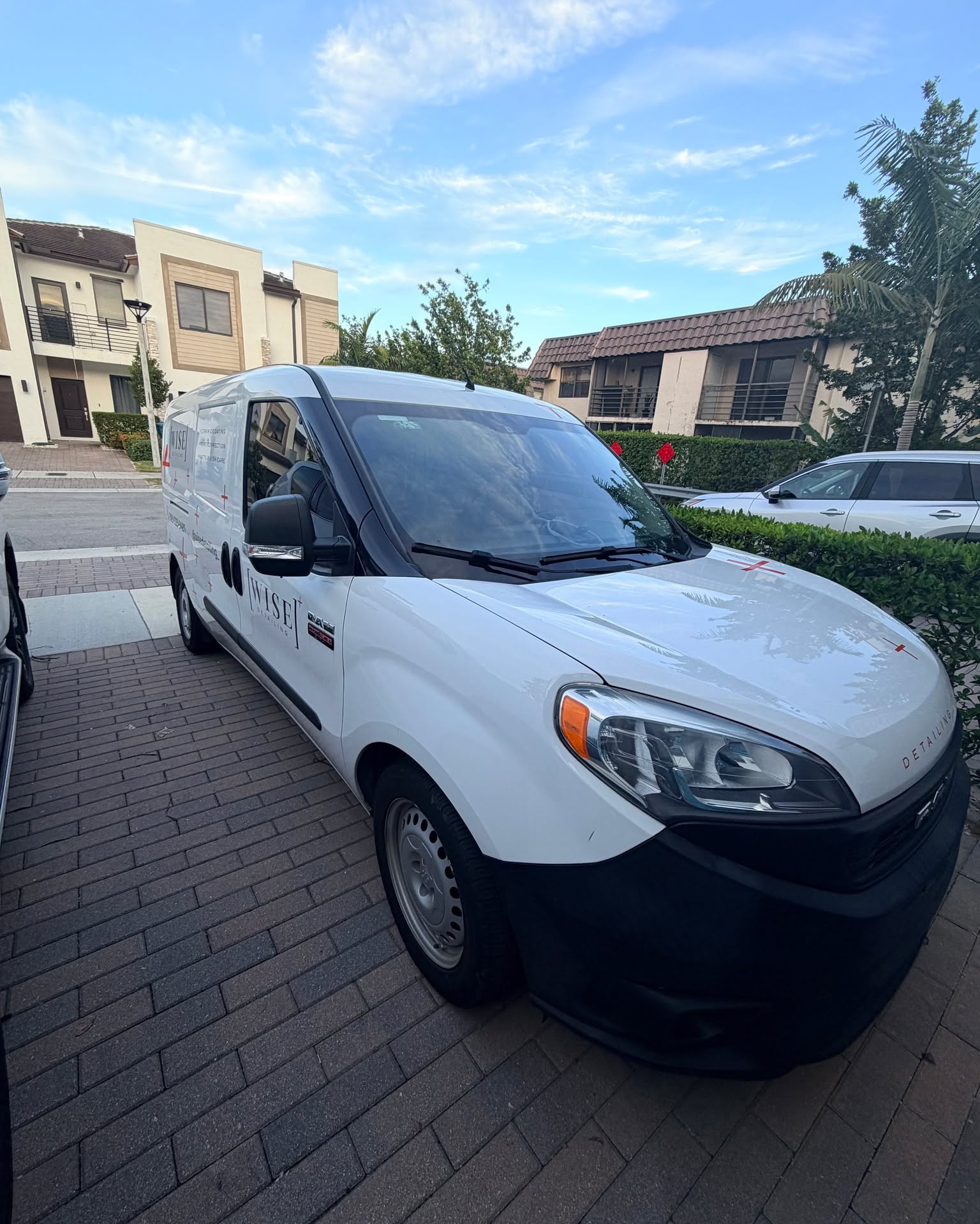 Gabo Alvarez Facebook ad: Detailing Van Ready to work