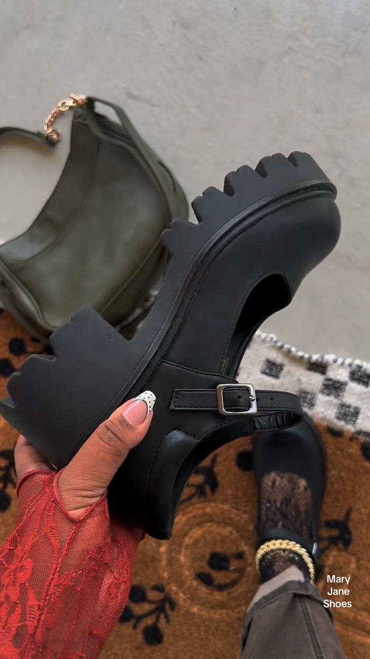 McKie Rae Facebook ad: Retro Mary Jane Platform Shoes