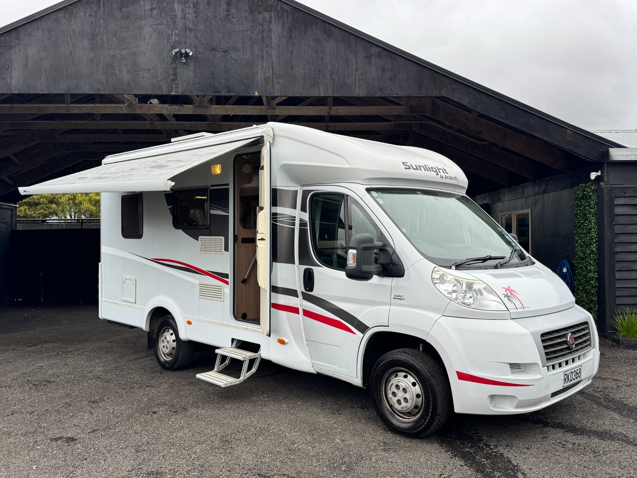 Ashton Fairhurst Facebook ad: 2014 Fiat Ducato Sunlight Touring Camper