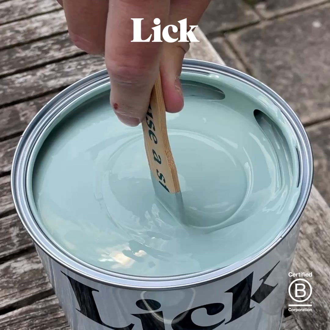 Lick Facebook ad: High-quality paint