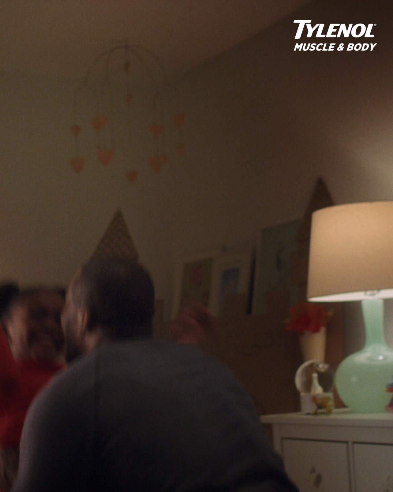 Tylenol Canada Facebook ad: Fast-acting, long-lasting+ pain relief