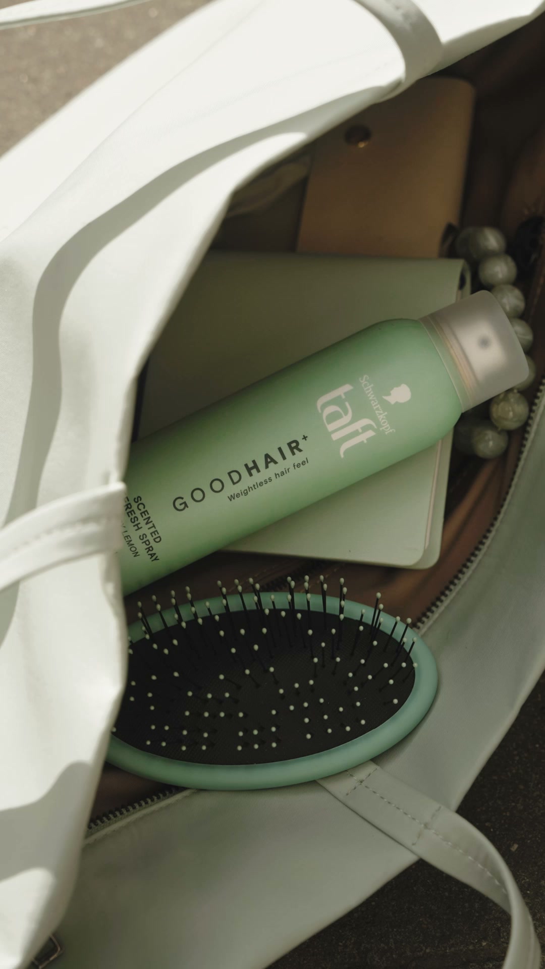 Schwarzkopf Facebook ad: Taft GOOD HAIR