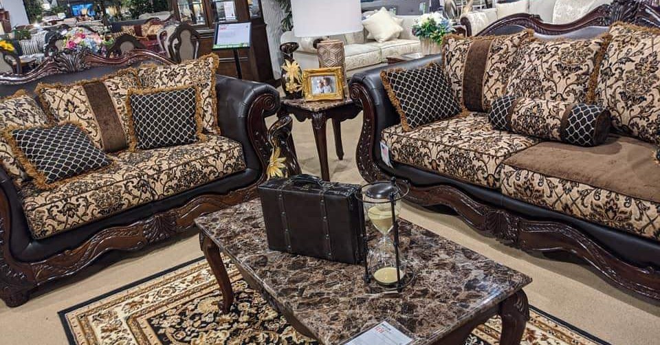 Furniture La Cuadra Facebook ad