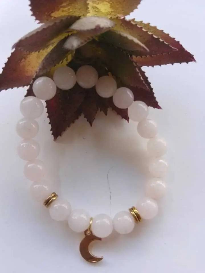 JieL Facebook ad: Bracelet amin’ny Vato Voajanahary, Hatsarana sy Vokatsoa…