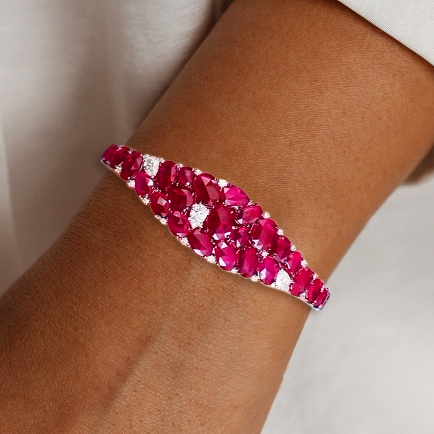 SayaBling Jewelry Facebook ad