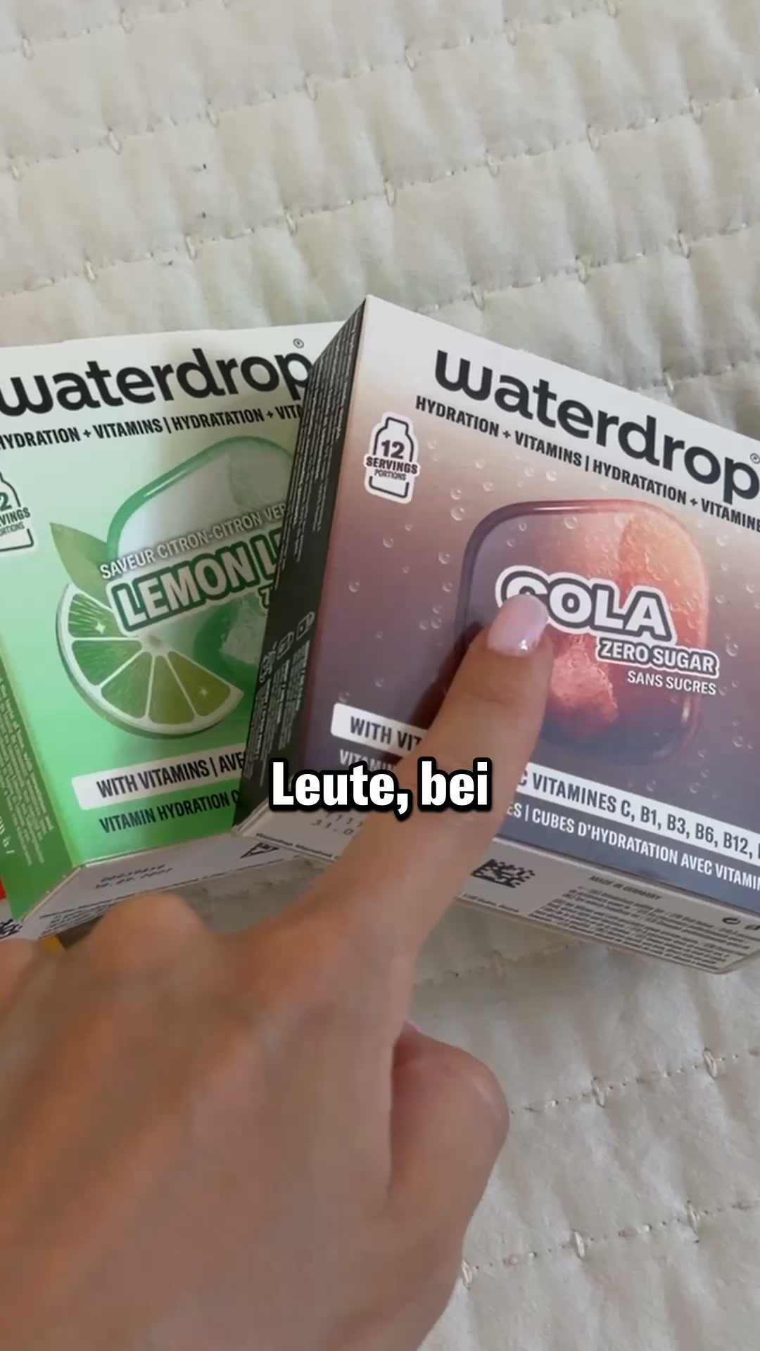 waterdrop Facebook ad: Wir haben Geburtstag, aber das Geschenk bekommst du!