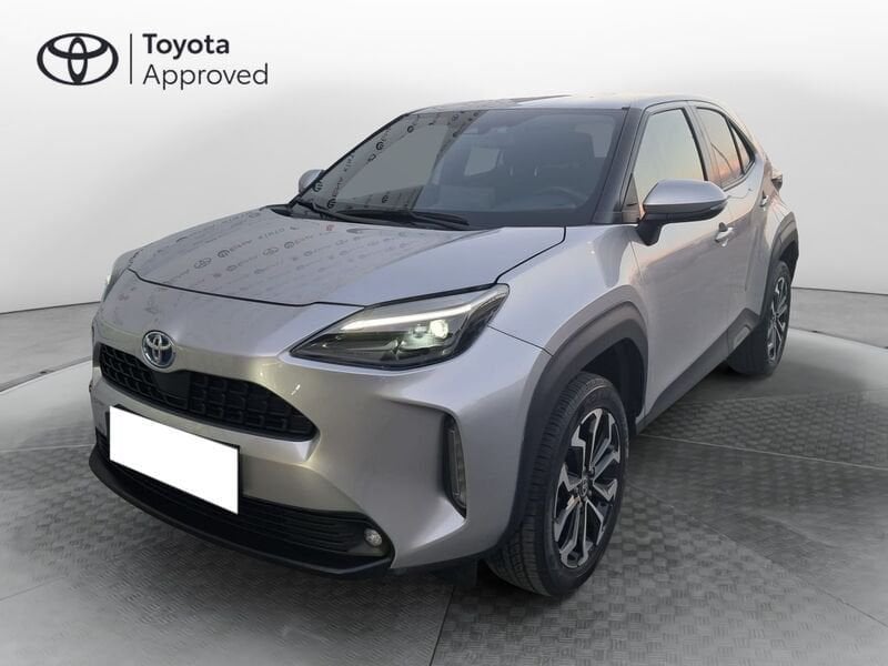 DriveK Facebook ad: Trova la tua Toyota Usata al miglior prezzo.