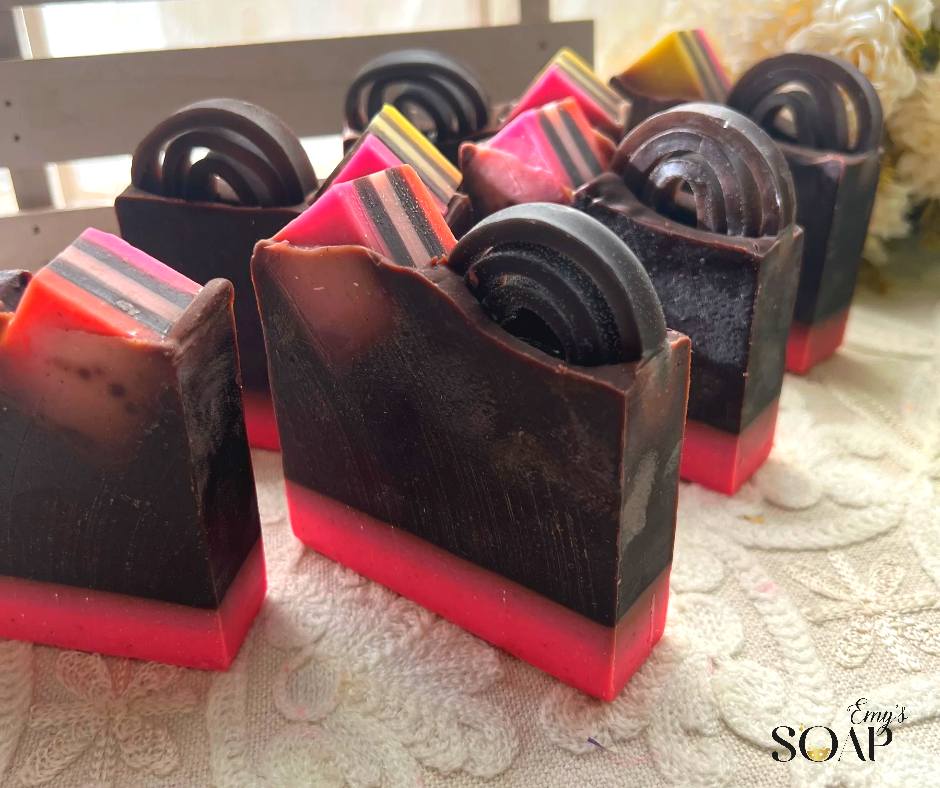 Emy's - Handmade Soap Facebook ad: زهقانة من بشرة تعبانة مهما عملتي فيها؟