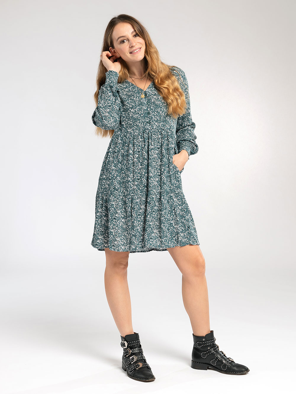 Pentlebay Clothing Facebook ad: Timeless, affordable fashion.