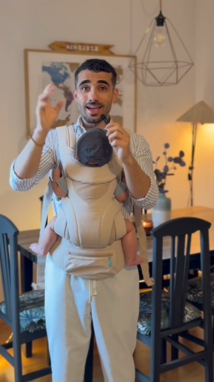 Koala Babycare Facebook ad: La mochila portabebés ergonómica para ti y para tu bebé.