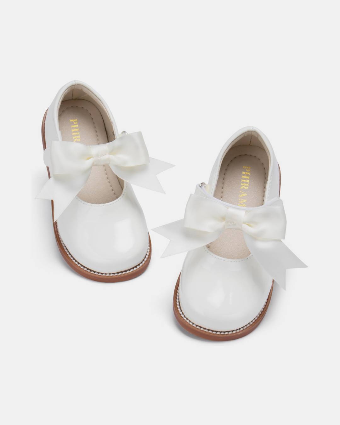 Amazon.com Facebook ad: Shop our selection of baby & kids' shoes…