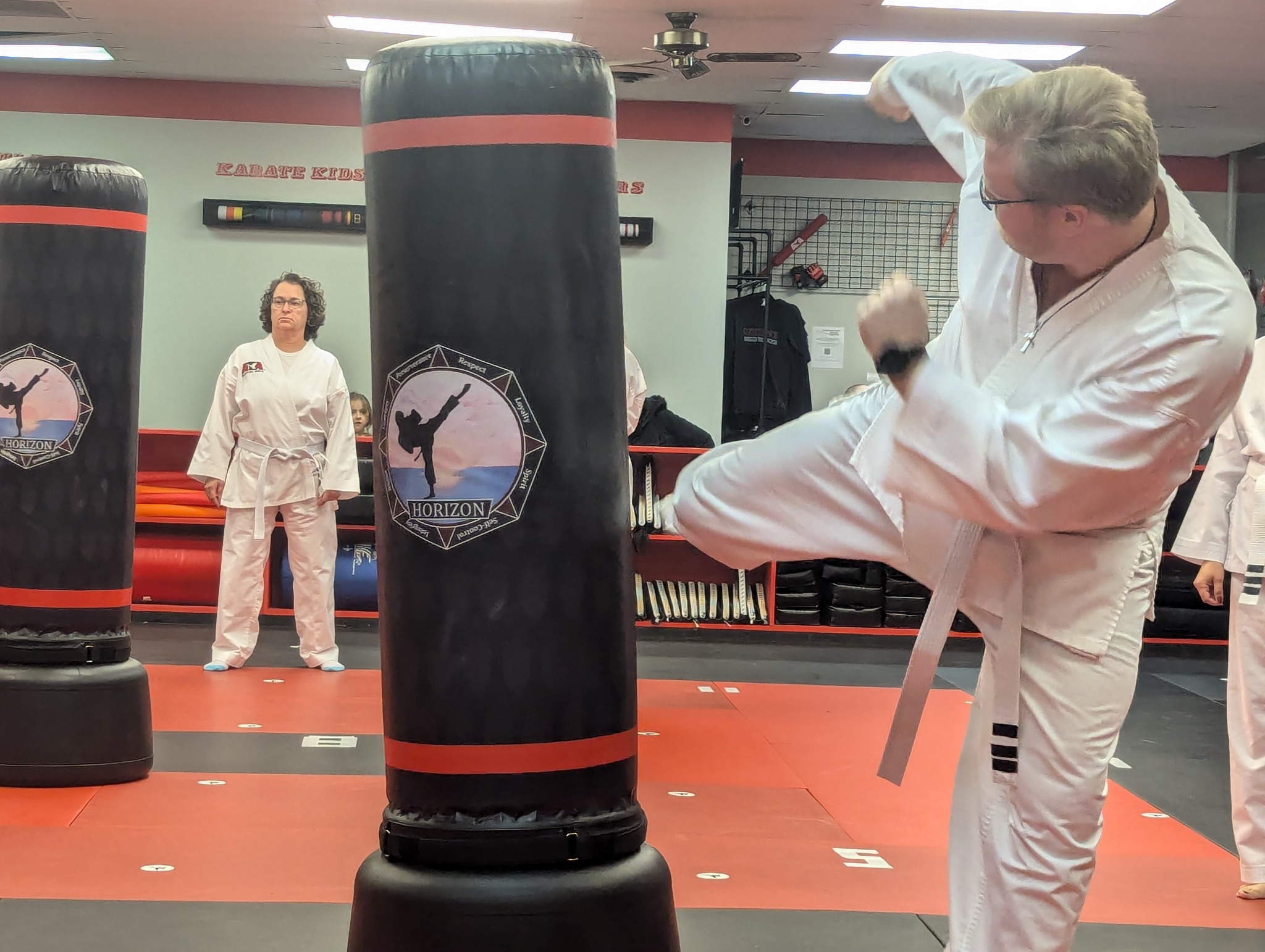 Horizon ATA Facebook ad: Looking for a workout that actually sticks?