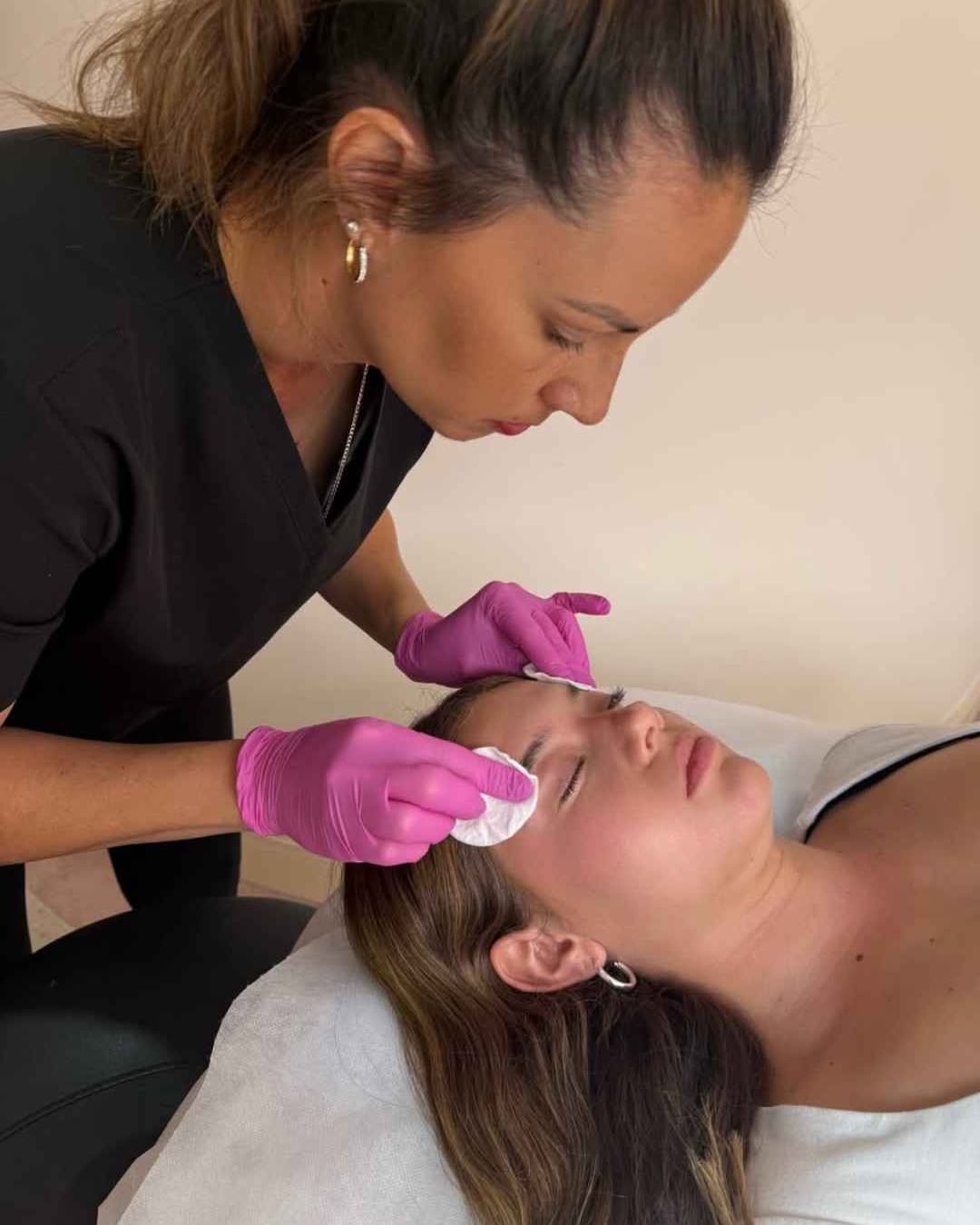 Renee Butterfield Facebook ad: Models for Cosmetic Tattooing (Brows)