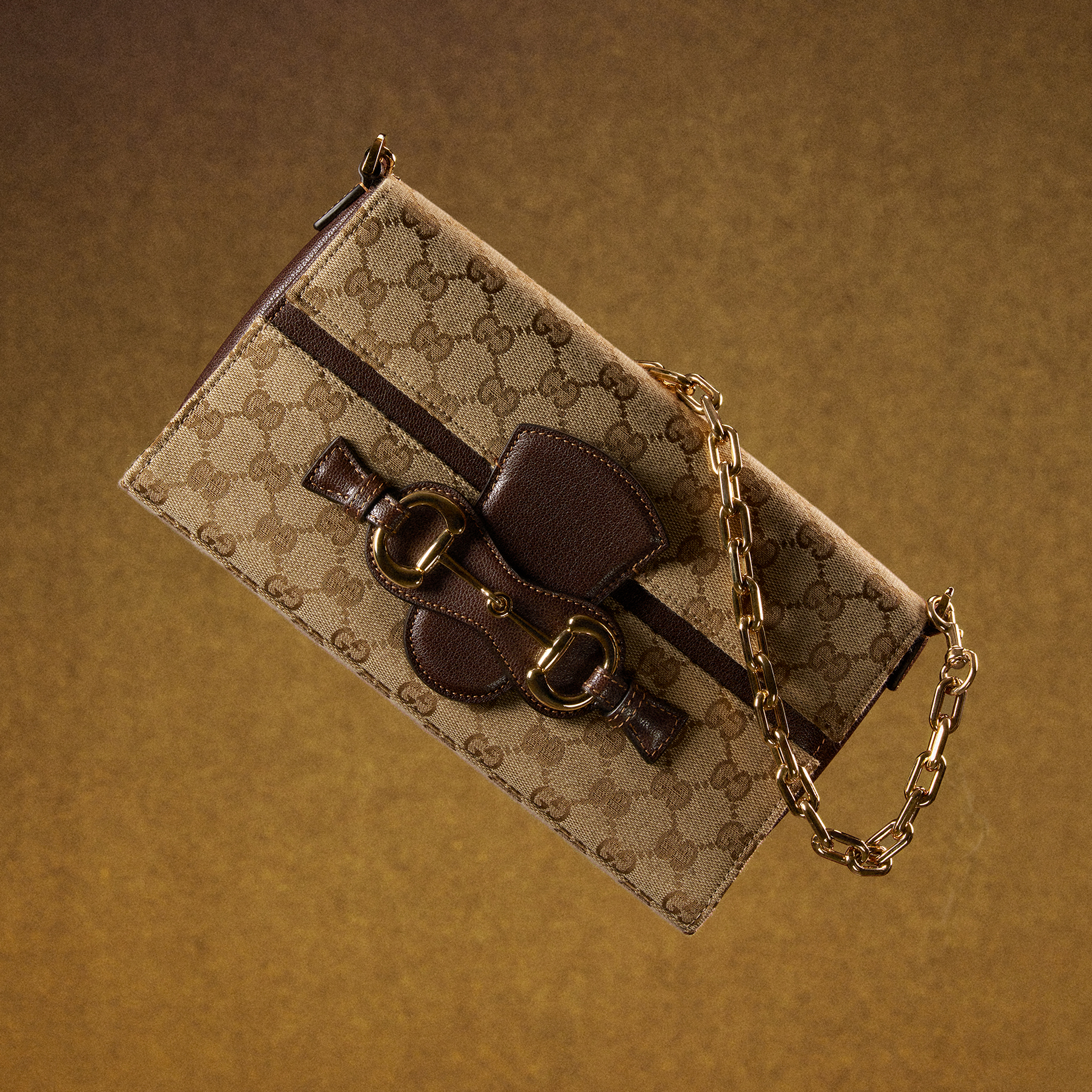 Gucci Facebook ad