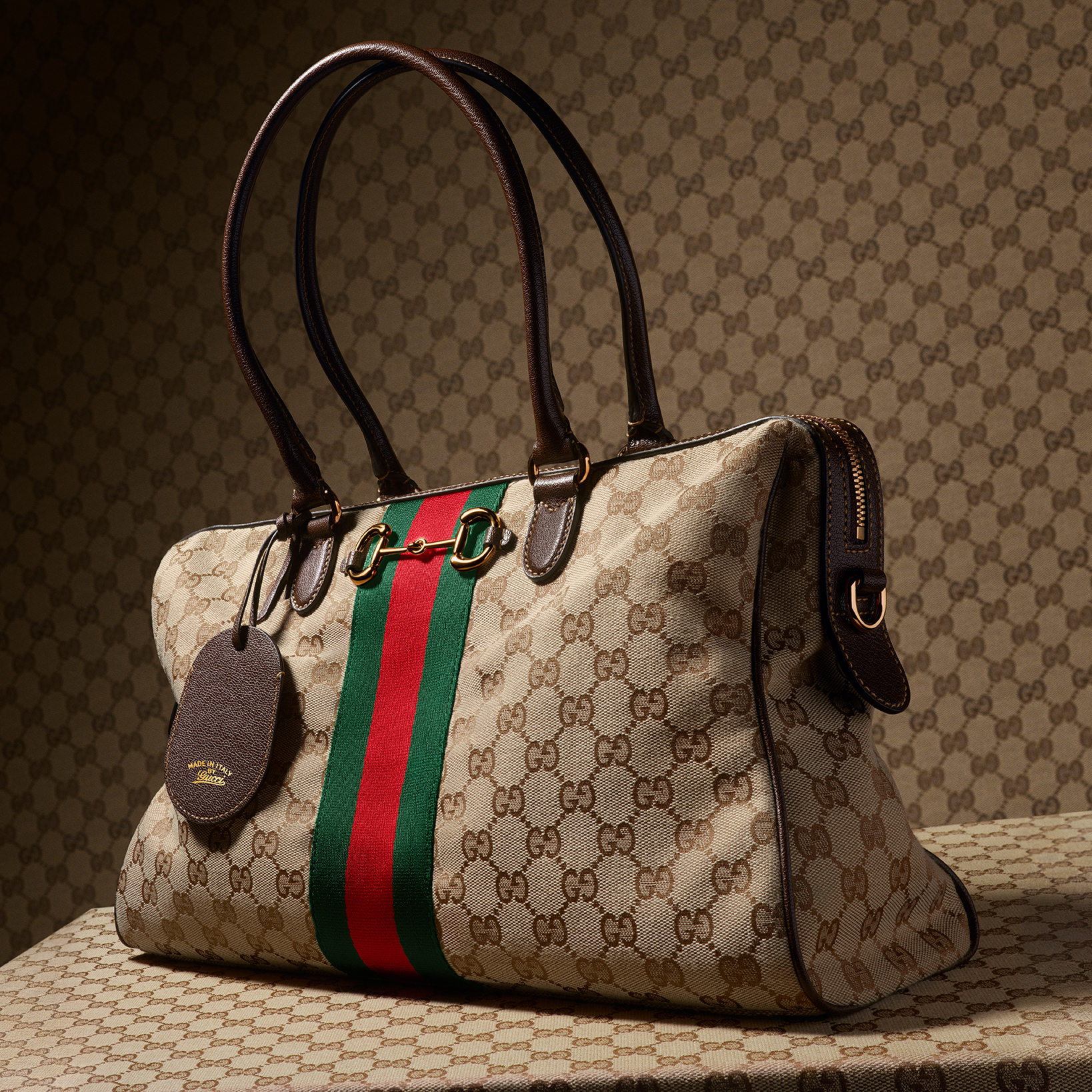 Gucci Facebook ad