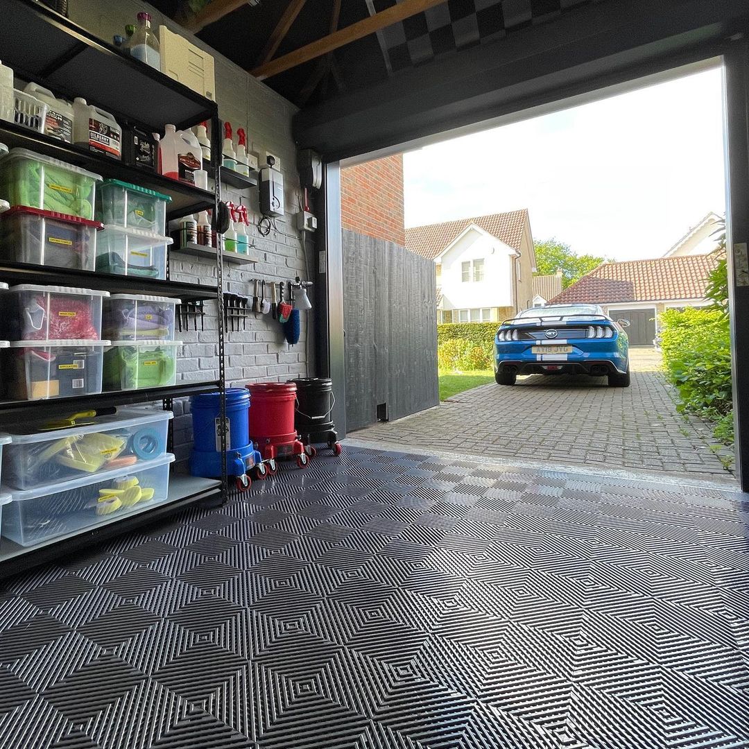 Duramat UK Facebook ad: Garage Floor Tiles