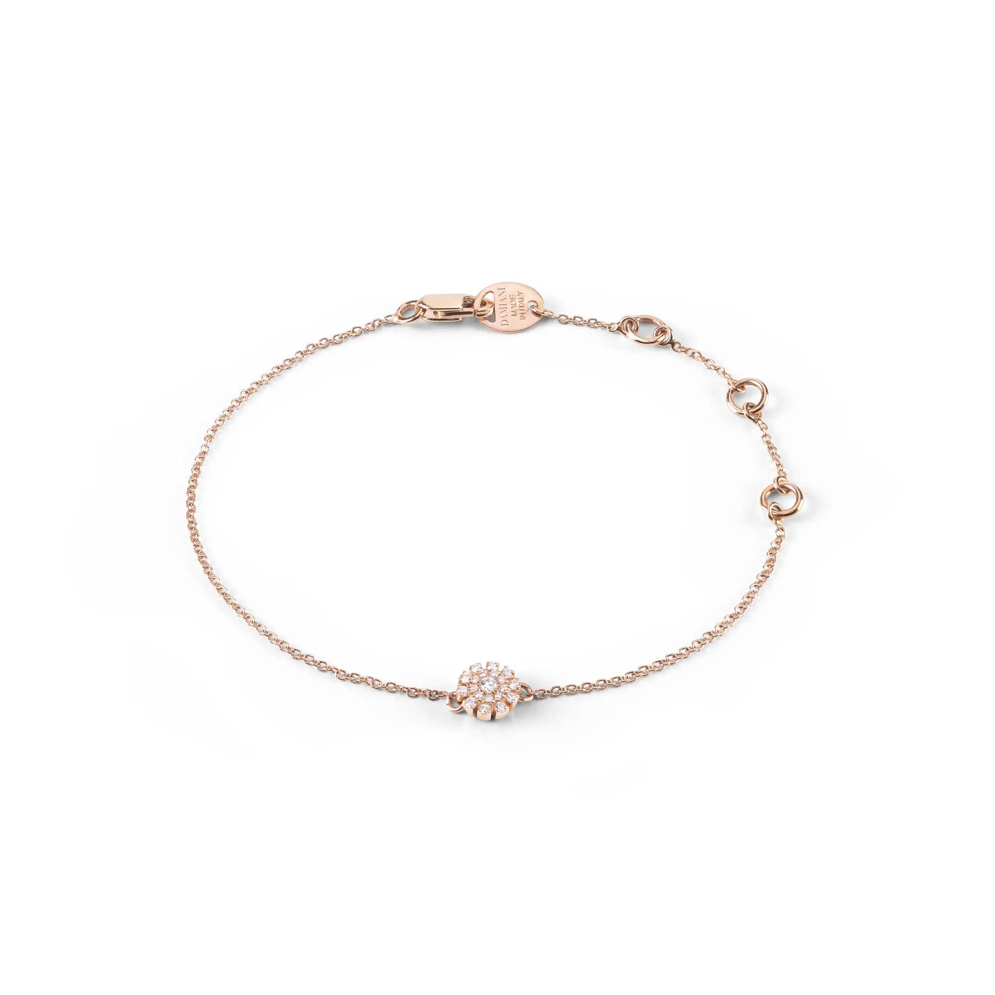 Damiani Facebook ad: Scegli i Bracciali Damiani: materie prime preziose per…