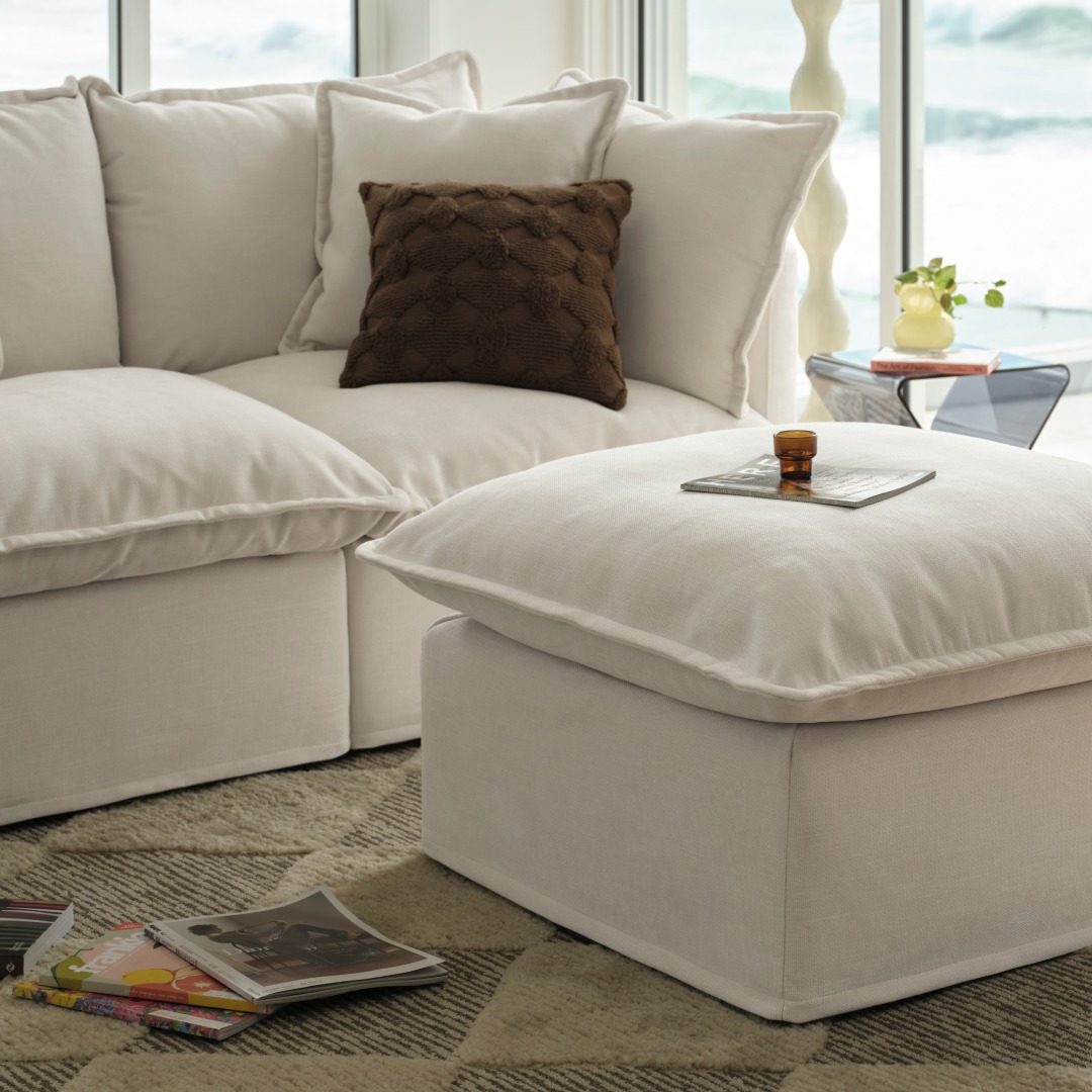 Koala US Facebook ad: The Tamarama Sectional Sofa is finally here.