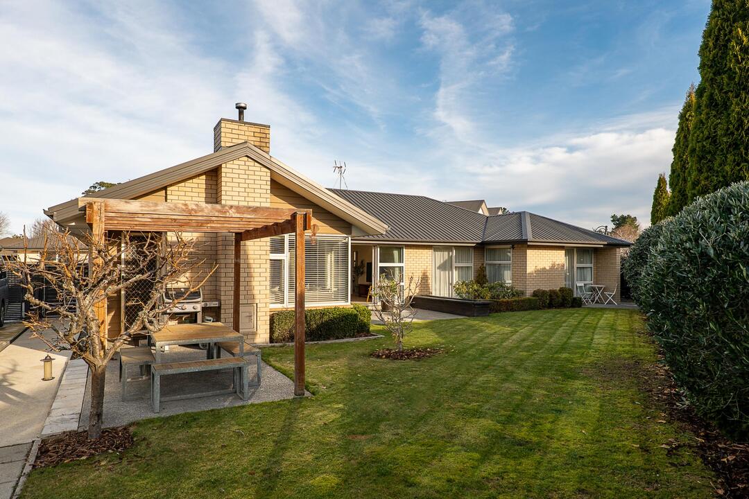 Bayleys Canterbury Facebook ad: 8 Rivers Edge, Northwood