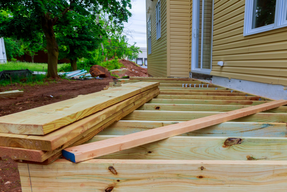 MN Decking & Siding Facebook ad: Need a new Deck or Siding?