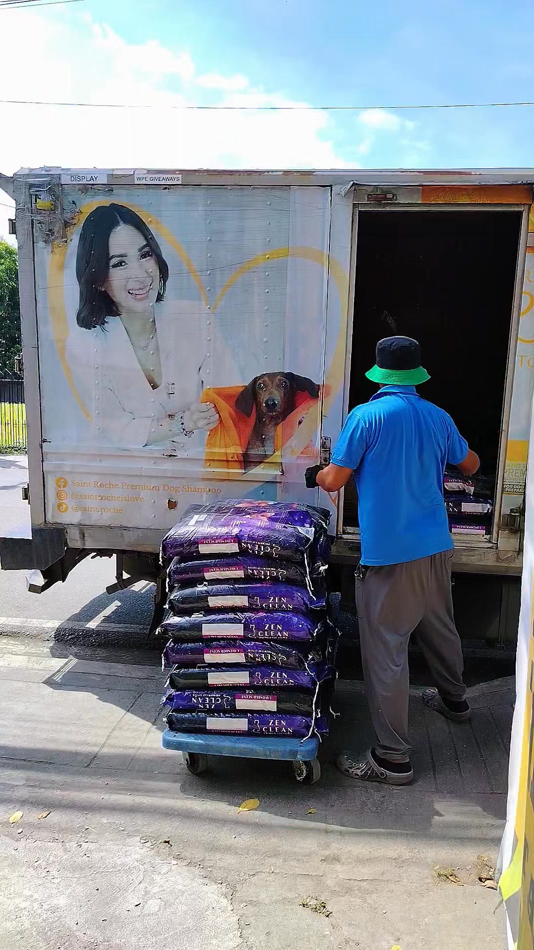Same Day Pet Products Pasig Facebook ad: New stocks have arrived!