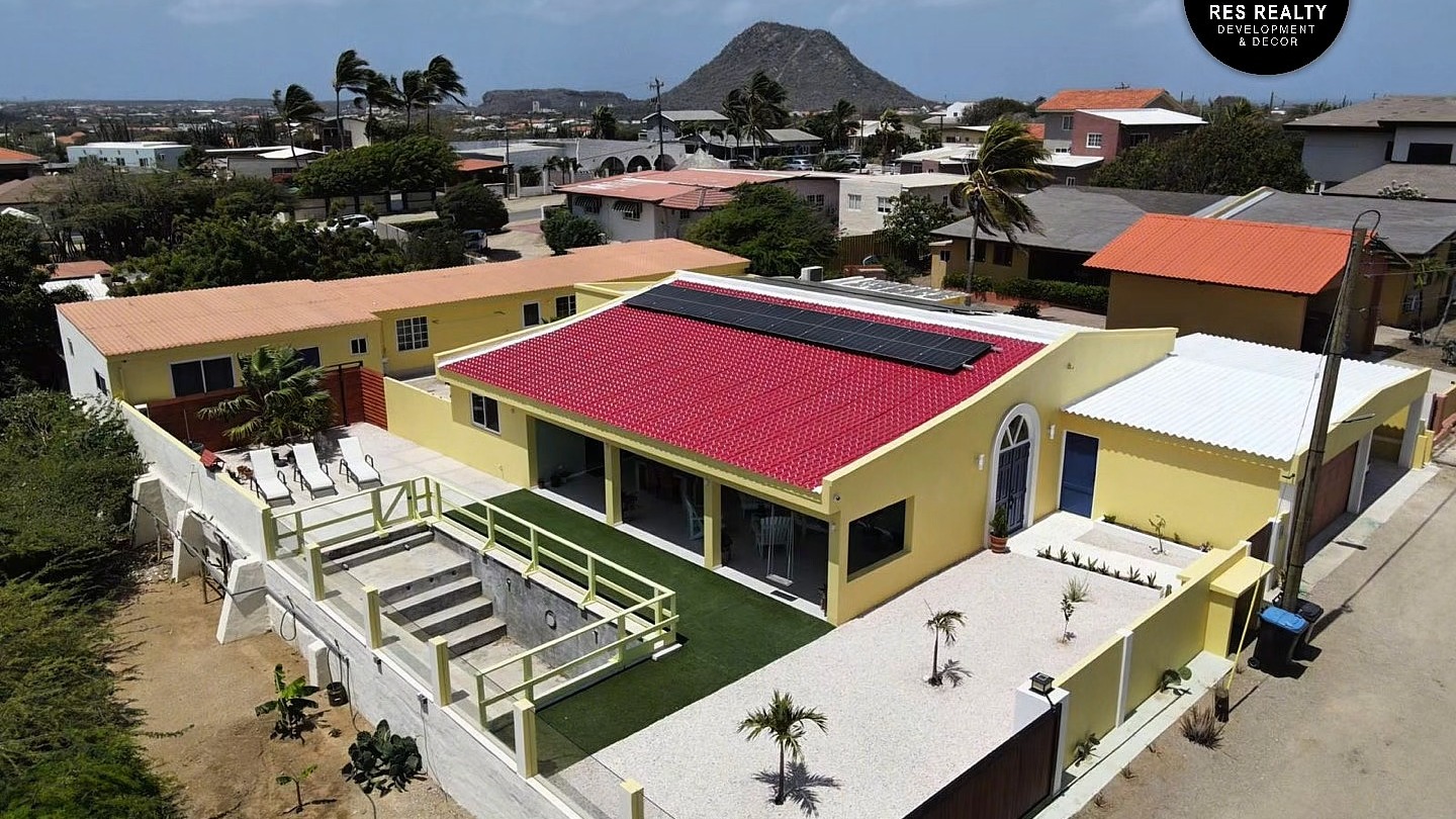 RES Realty Facebook ad: Find Your Perfect Place in Aruba with RES…