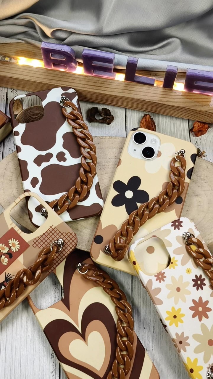 Casebasket.in Facebook ad: Can we normalize being obsessed with phone cases…