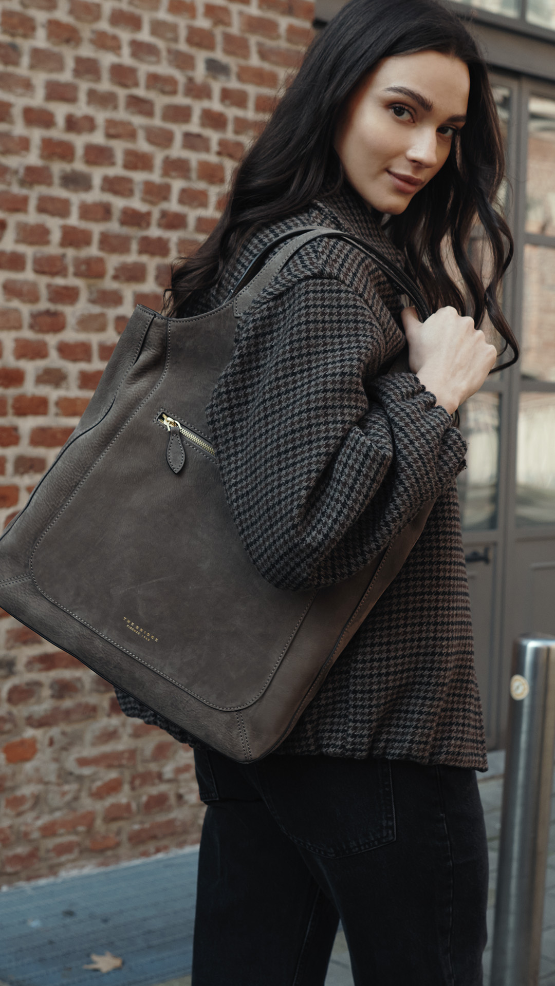 The Bridge Facebook ad: Neue Kollektion H/W 26