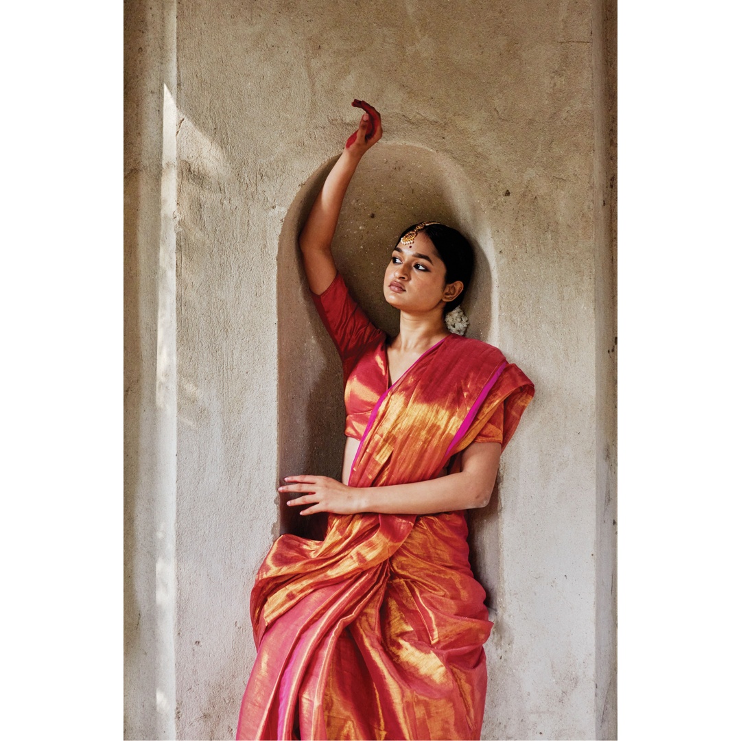 HUTS AND LOOMS Facebook ad: Some sarees shine.
