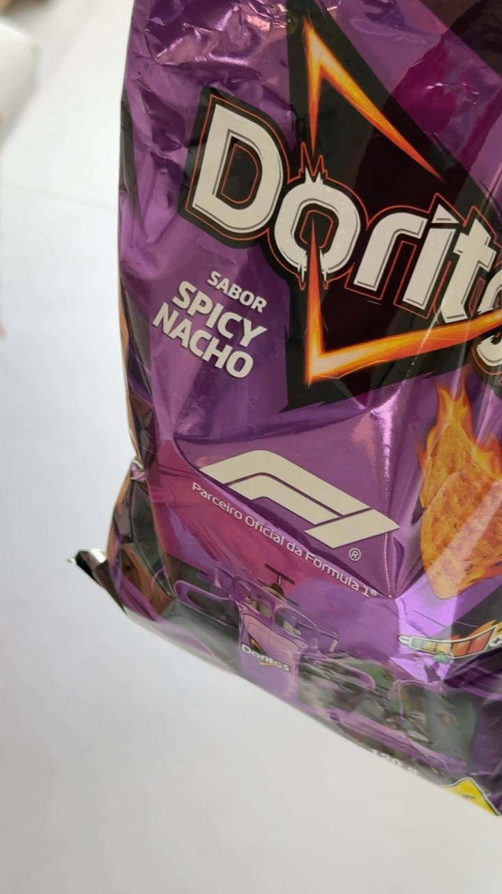 Doritos Facebook ad: | Poucos Matches são tão bons!
