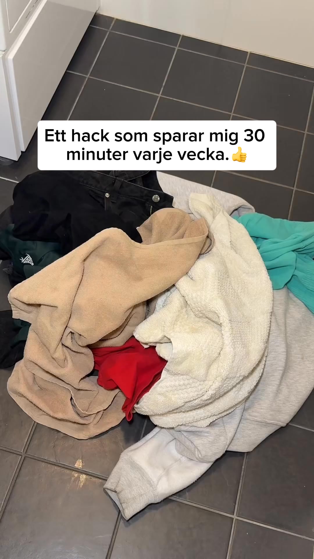 Sunda Facebook ad: Äntligen. Faktiskt fräscha träningskläder.